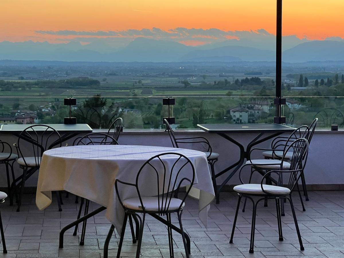 Locanda Al Castello Wellness Resort Чивидале-дель-Фриули Экстерьер фото