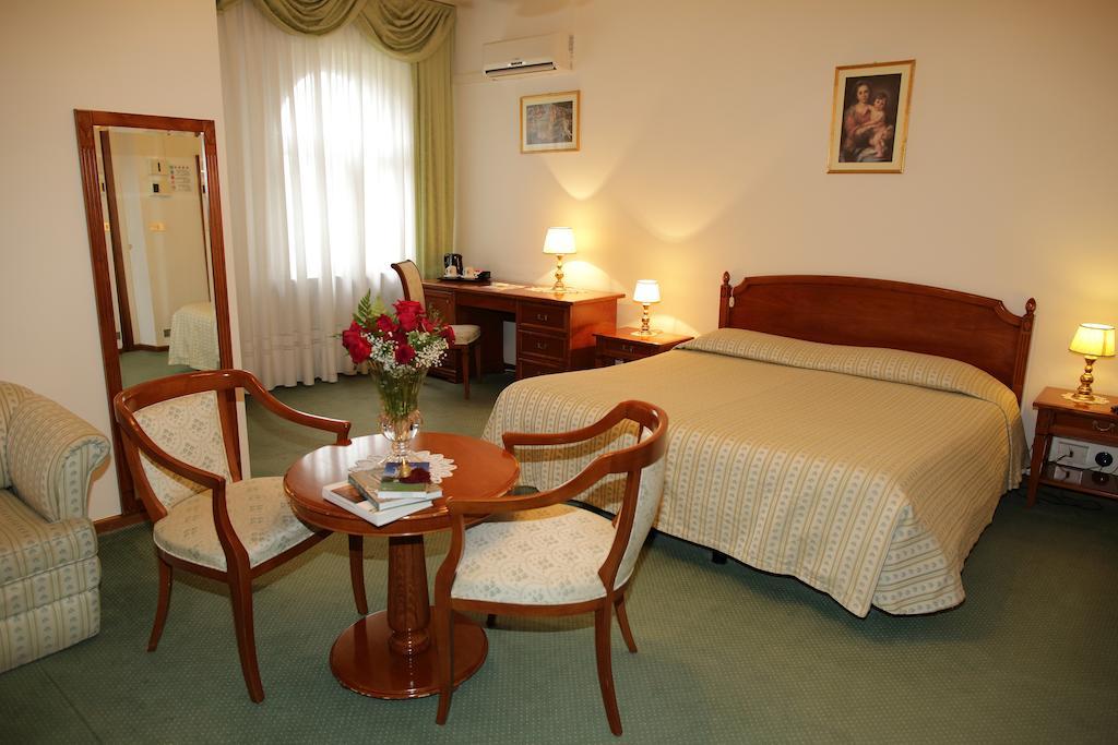 Locanda Al Castello Wellness Resort Чивидале-дель-Фриули Номер фото